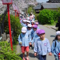 Japanese school kids at Koriyama-jo
